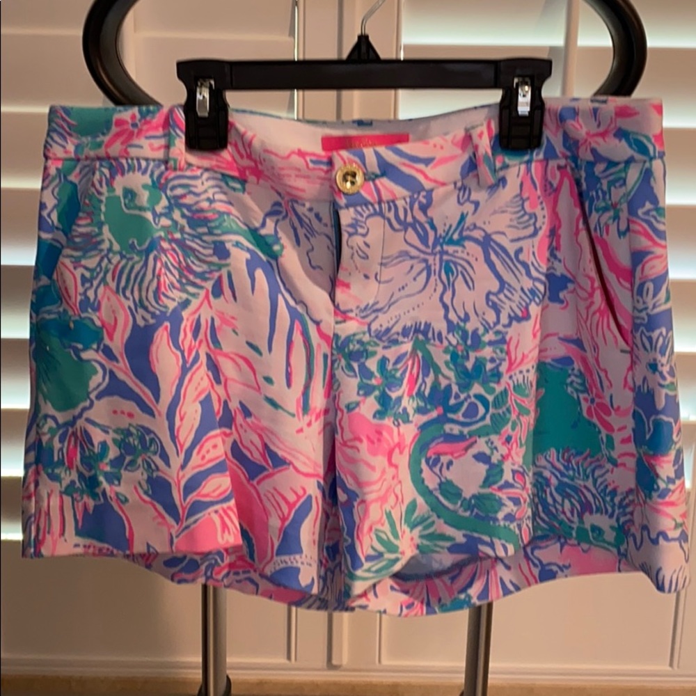 EUC-Lilly stretch shorts size 10